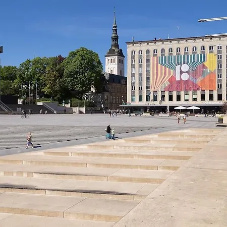 Veerenni Studio, Modern & Central. Tallin