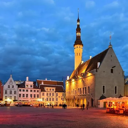 Apartamento Veerenni Studio, Modern & Central. Tallin