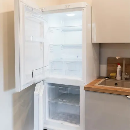 Apartamento Veerenni Studio, Modern & Central. Tallin